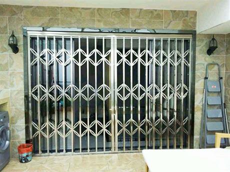 手動不銹鋼拉閘門